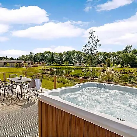 Cedar Retreats Hotel