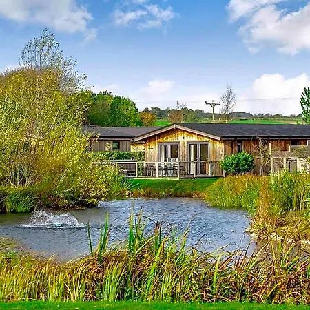 Cedar Retreats * Northallerton