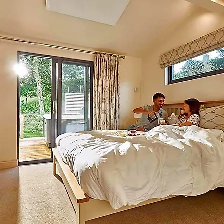 Hotel Cedar Retreats