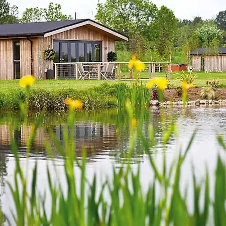 Cedar Retreats * Northallerton