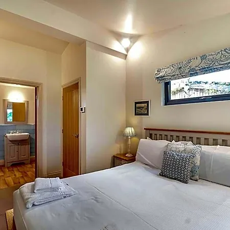 فندق Cedar Retreats نورثاليرتون